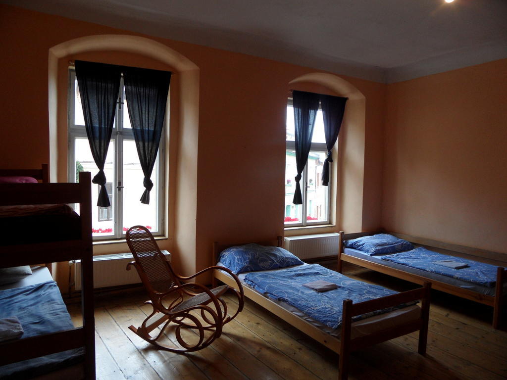 Lazy River Hostel Loket Bilik gambar